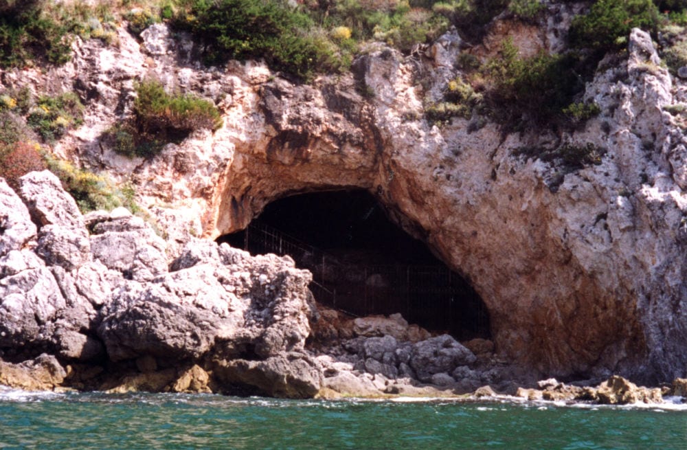 Grotte del Circeo  Legambiente lancia l allarme Luna Notizie