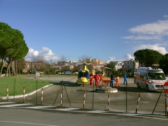 118 elicottero in pista al goretti