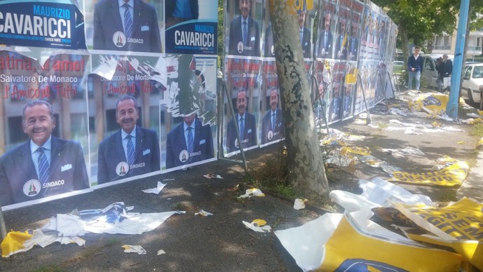 manifesti elettorali in Viale mazzini